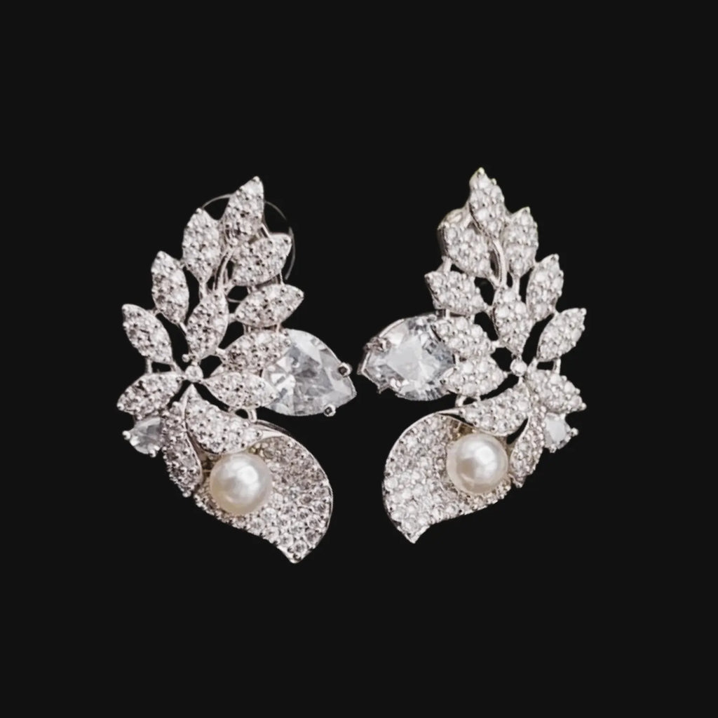 Leafy-Earrings-02-25